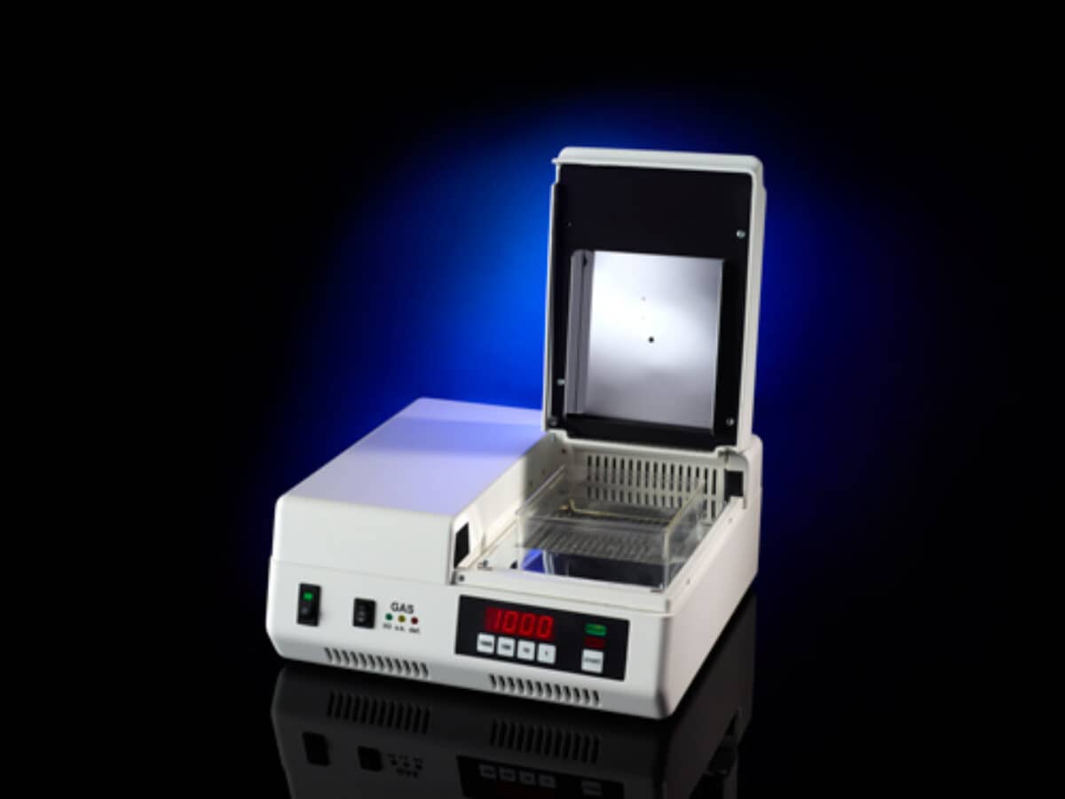 Whip Mix Offers NK-Optik Otoflash Light Curing Unit | Orthodontic
