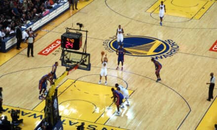 Invisalign Becomes Official Smile Partner of Golden State Warriors