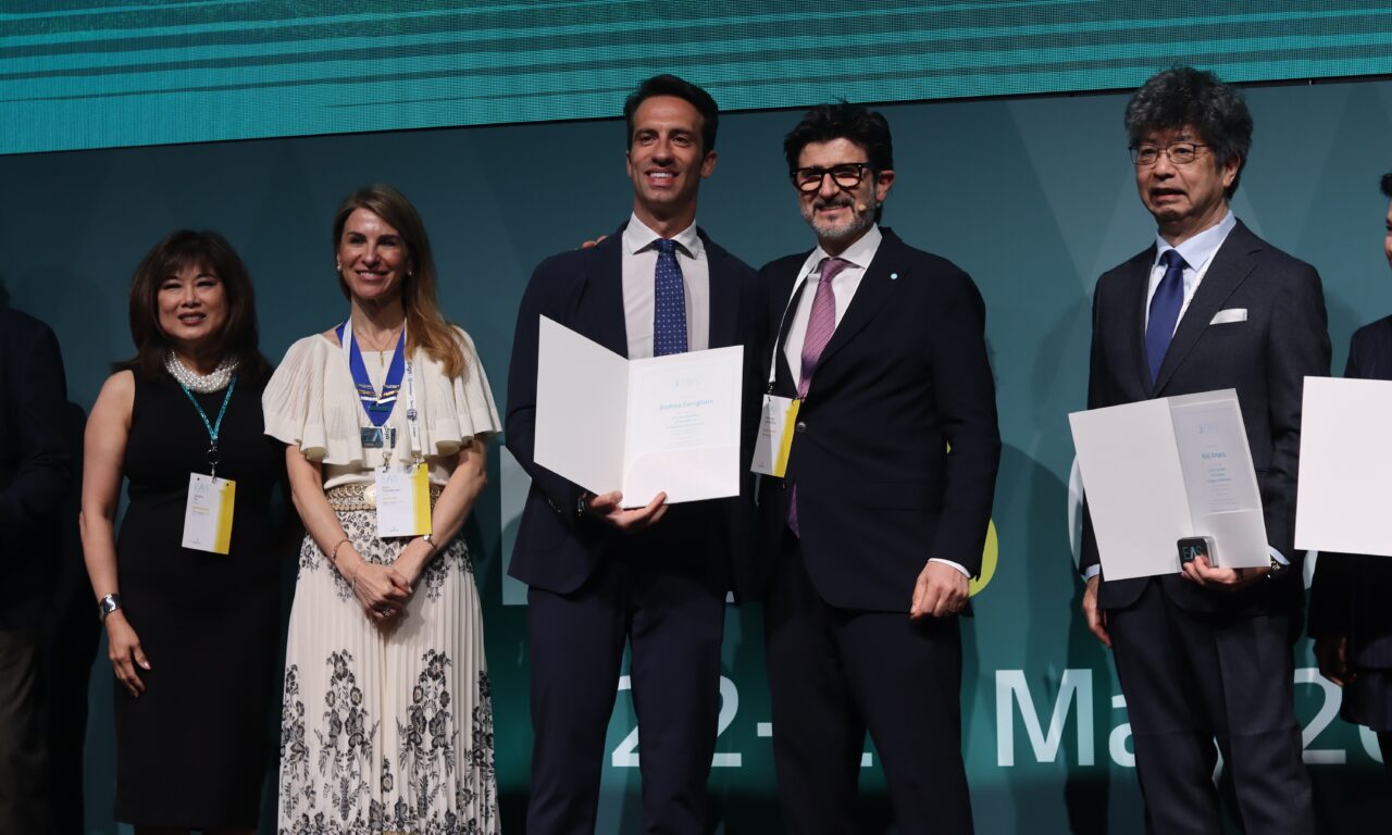Smart Aligner Services Underscores Clinical Leadership with Award Win at EAS 2025