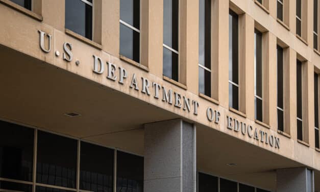 Dental and Orthodontic Groups Urge Delay of Federal Student Loan Changes